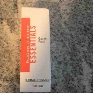 Rodan and fields gauze pads